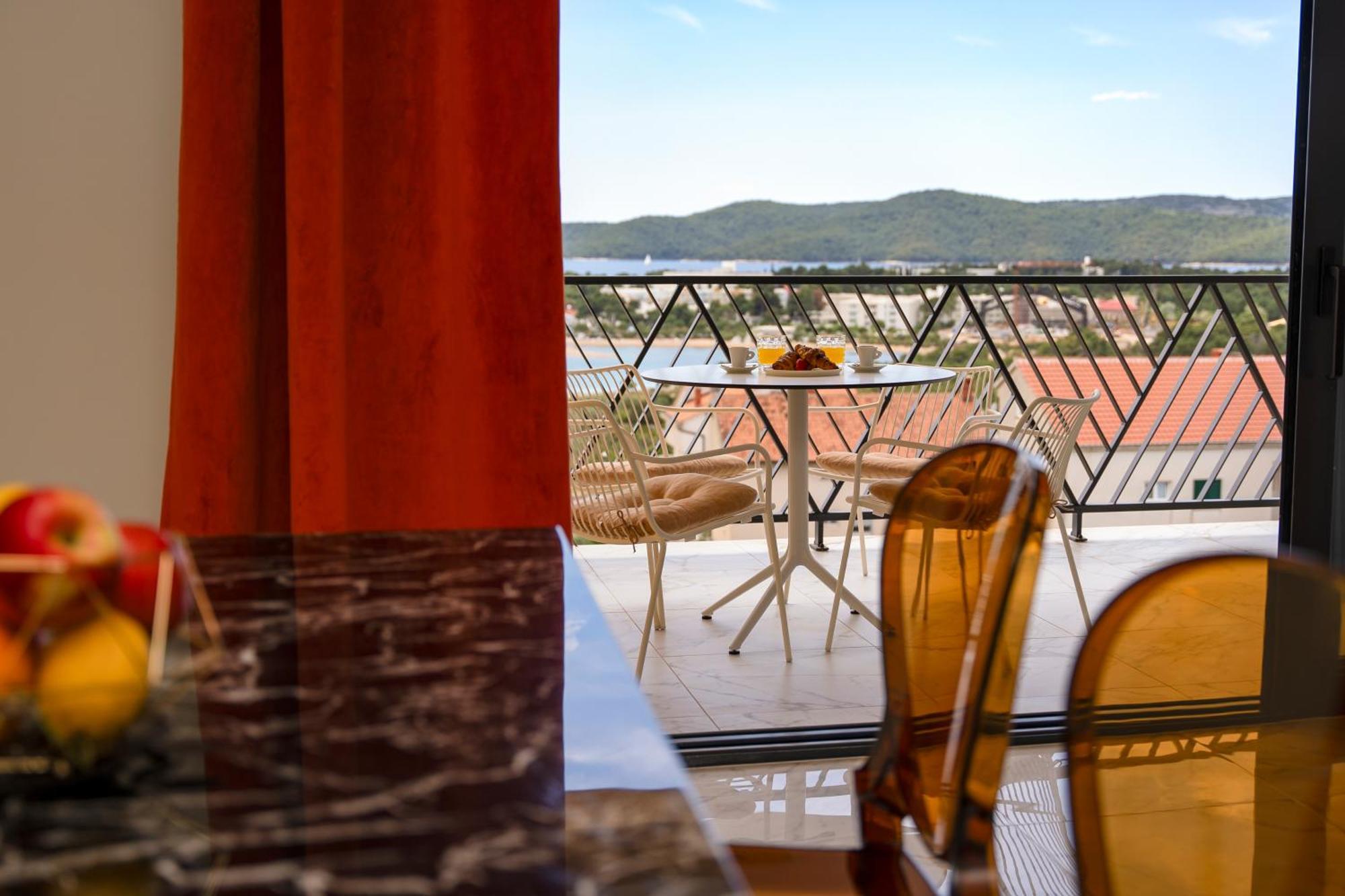Mediterana Art Deco Resort (Adults Only) Sibenik Luaran gambar