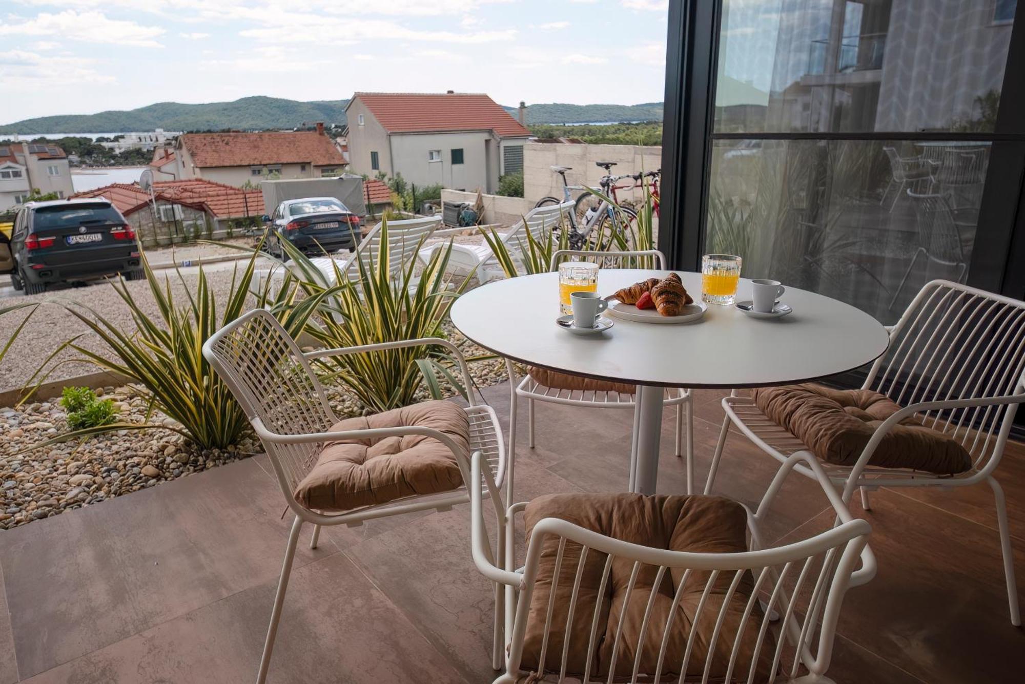 Mediterana Art Deco Resort (Adults Only) Sibenik Luaran gambar