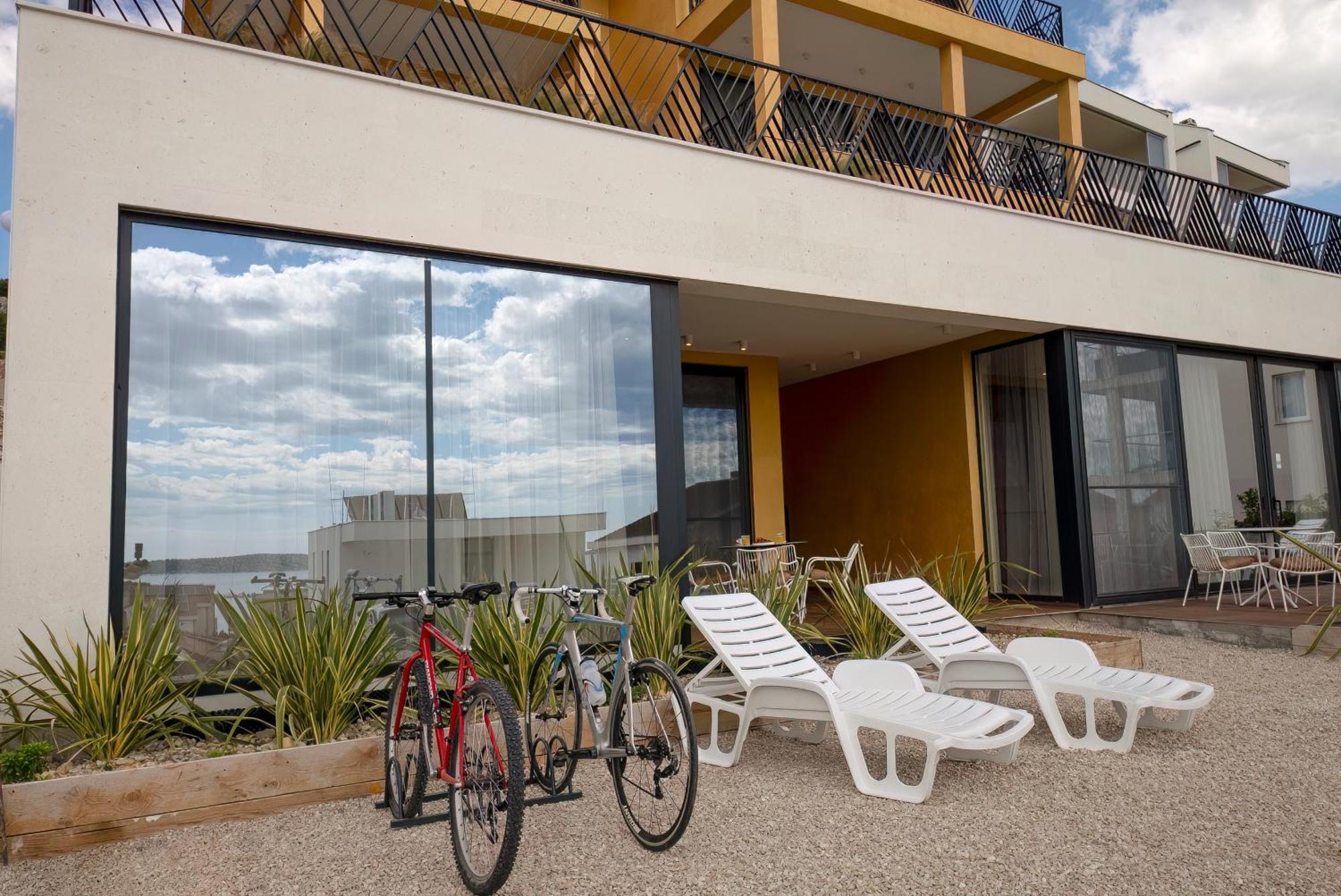 Mediterana Art Deco Resort (Adults Only) Sibenik Luaran gambar