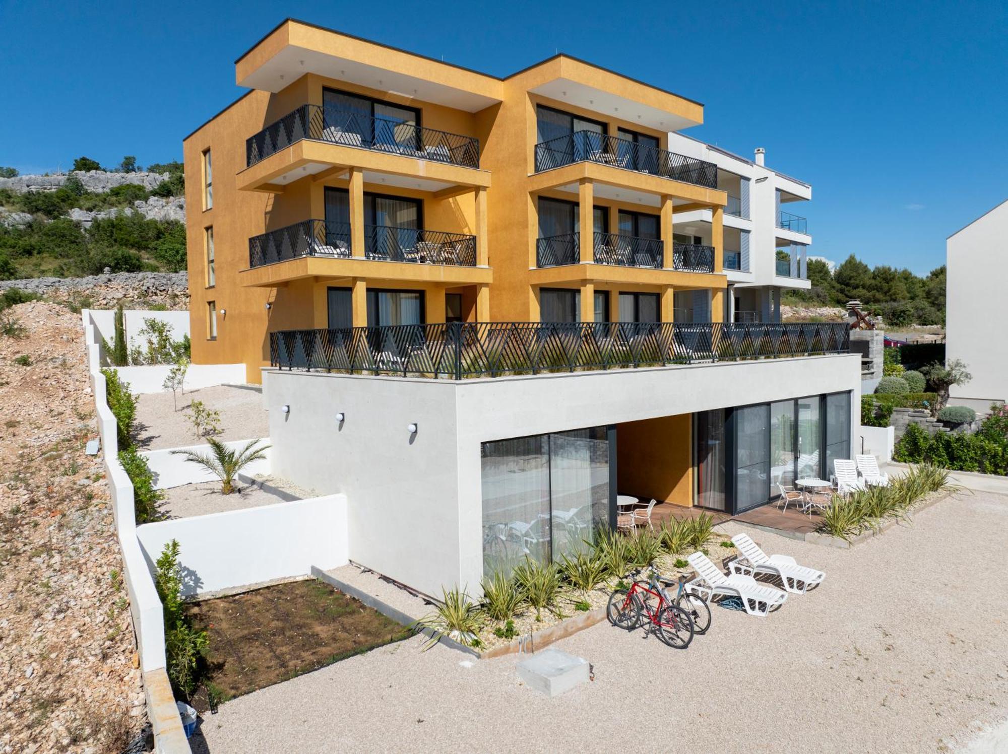 Mediterana Art Deco Resort (Adults Only) Sibenik Luaran gambar